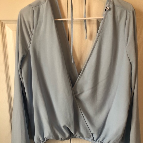 Beautiful blouse - Picture 1 of 2